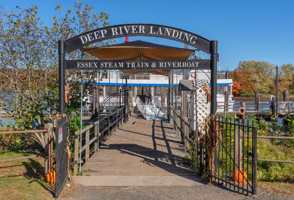 Entrance to Deep River Landing in Deep River, Connecticut
